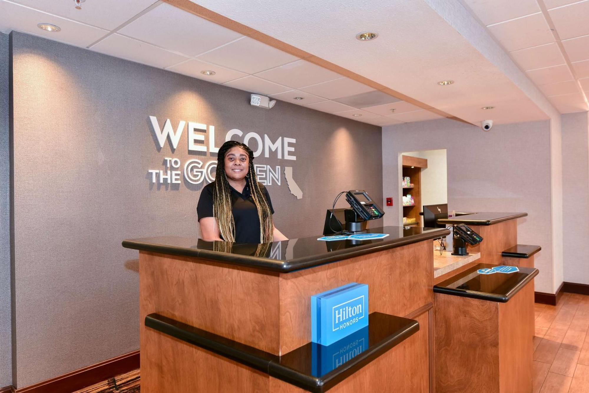 Hampton Inn & Suites Pittsburg Eksteriør bilde