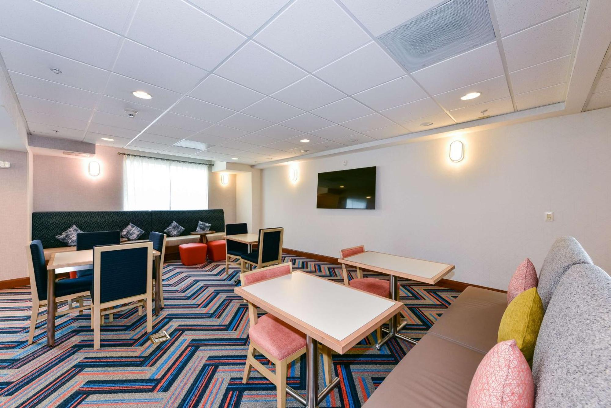 Hampton Inn & Suites Pittsburg Eksteriør bilde