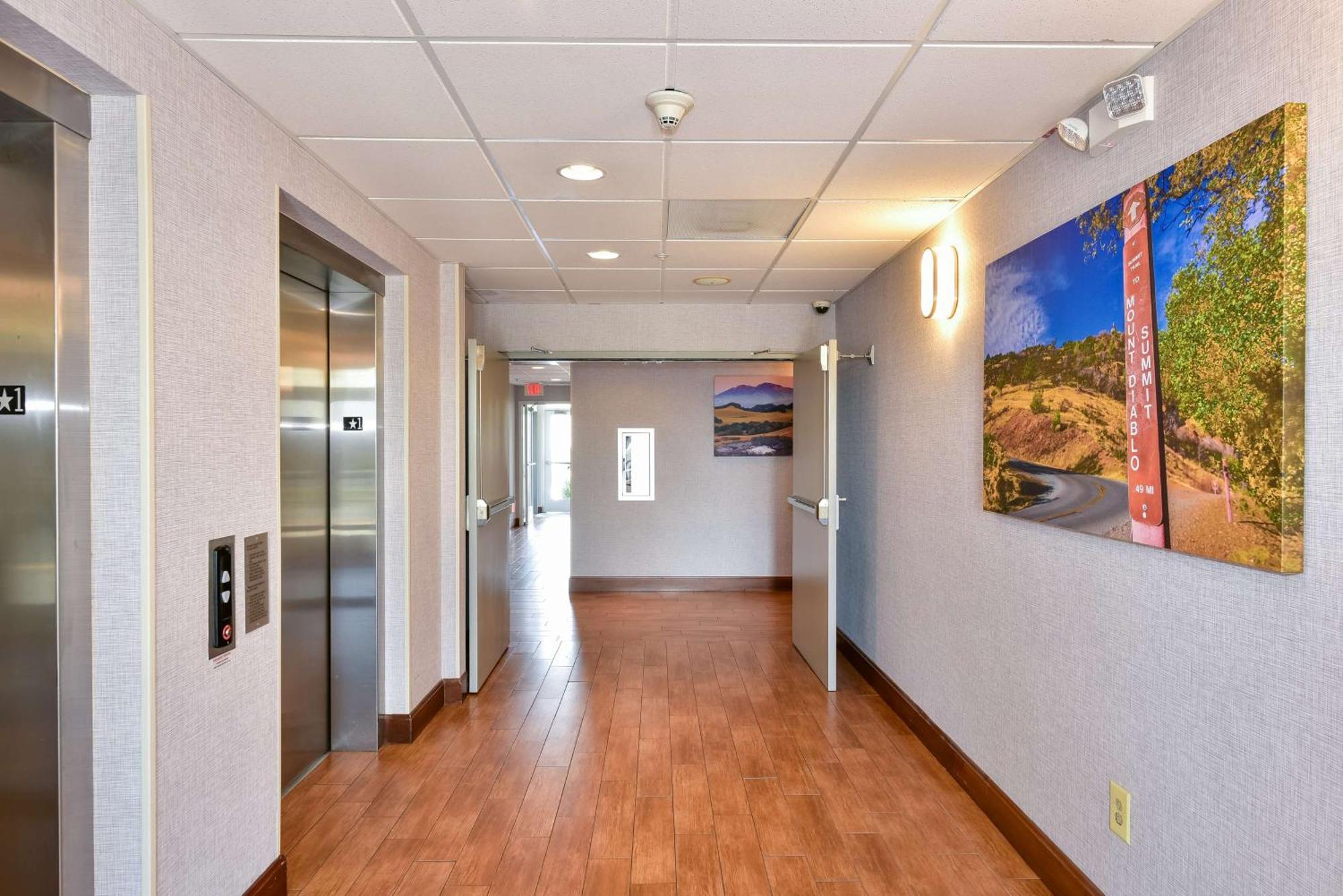 Hampton Inn & Suites Pittsburg Eksteriør bilde